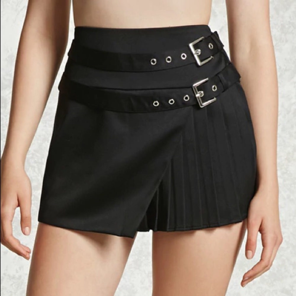 Forever 21 Belted Satin Skort